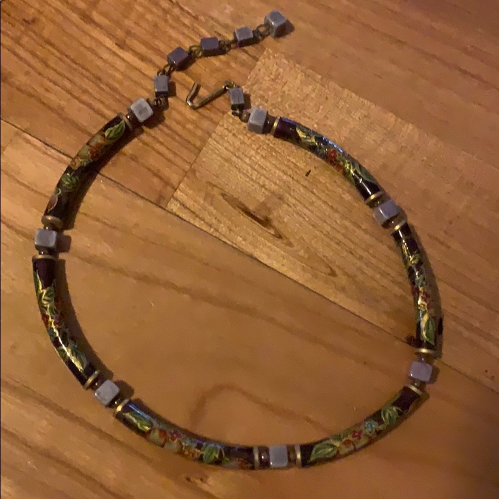 70’s Vintage Floral Design Bear Necklace